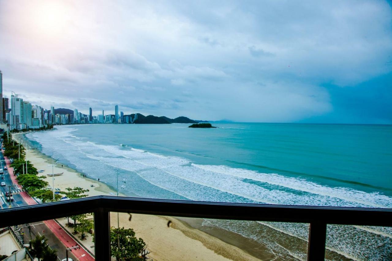 Apto Frente Mar Bal Camboriu Pe Na Areia Fantastica E Encantadora Vista Mar Balneario Camboriu Exterior photo